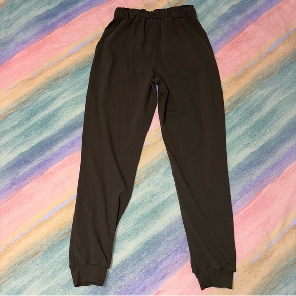 Lululemon Stretch High-Rise Jogger *Full Length
Dark Olive size 4 - Picture 6 of 9